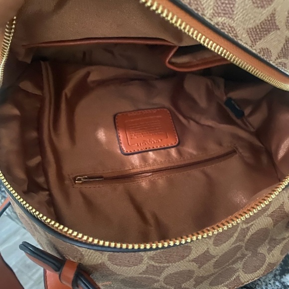 COACH Campus Backpack 23 in signature canvas - Picture 4 of 5